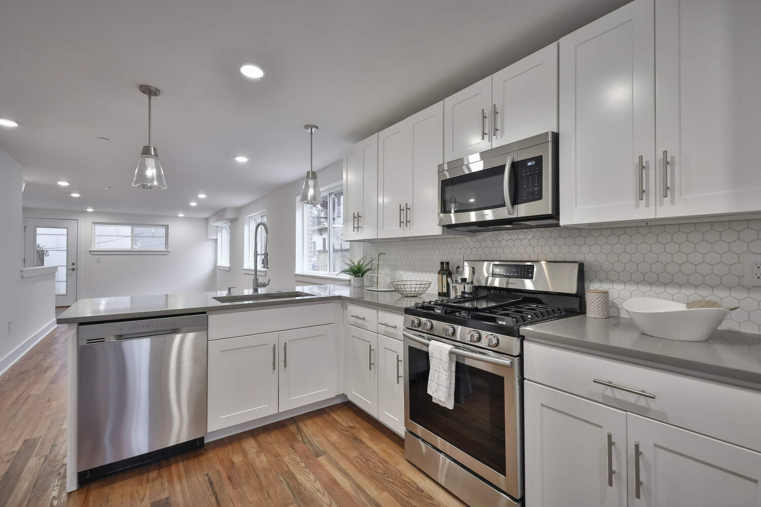 909 N. 20th Unit 1 Kitchen