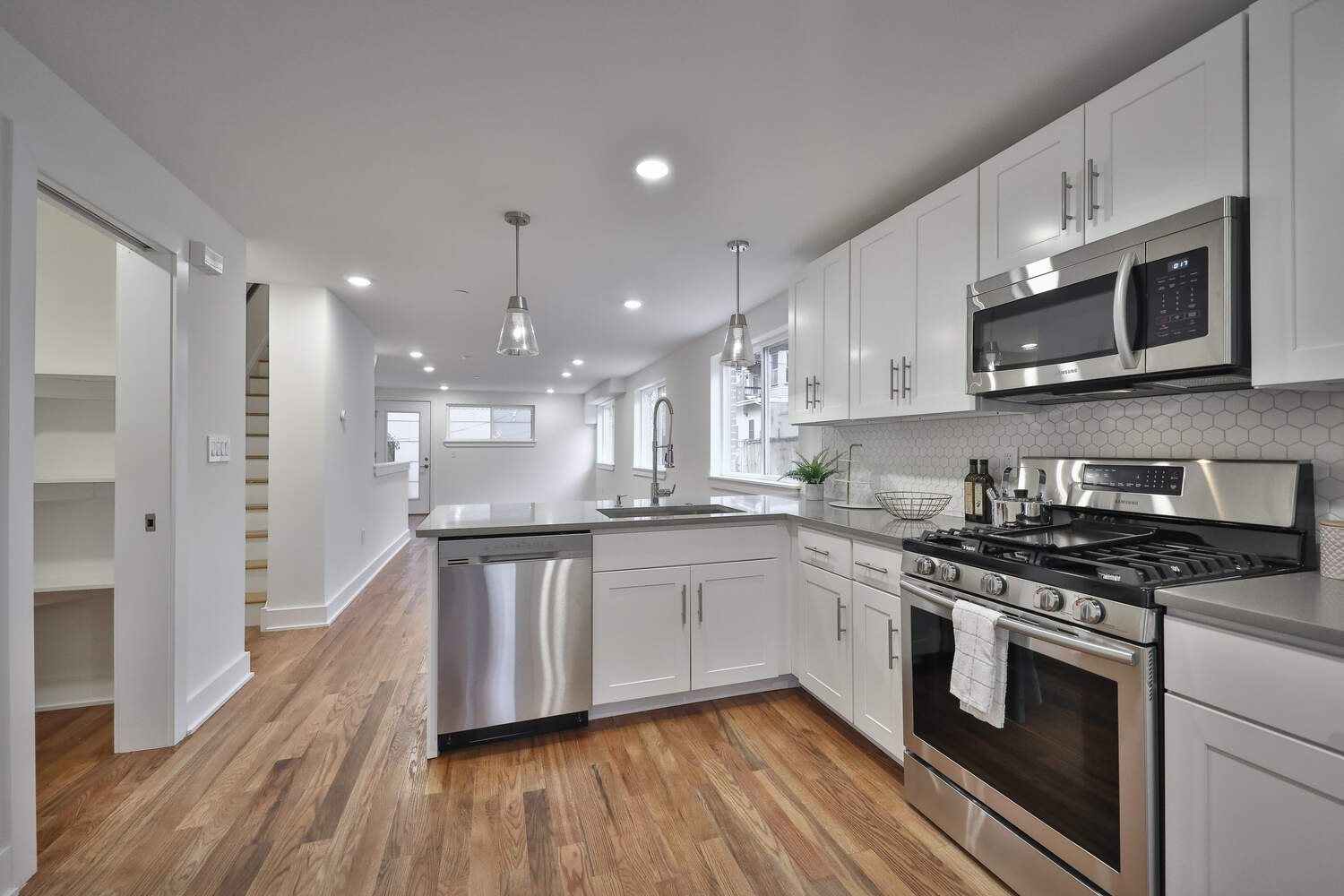 909 N. 20th Unit 1 Kitchen